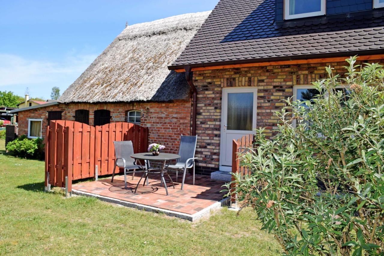 Ferienhaus mit Terrasse am Heideweg Baabe Exterior foto